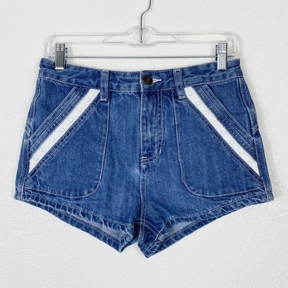 Free People NWT Sweet Surrender Lace Jean Shorts Size 27 - Picture 3 of 7
